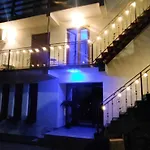 Casa Almarita Gazde/Camere de închiriat *