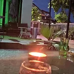 Casa Almarita Gazde/Camere de închiriat