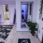 Casa Almarita Gazde/Camere de închiriat Costineşti