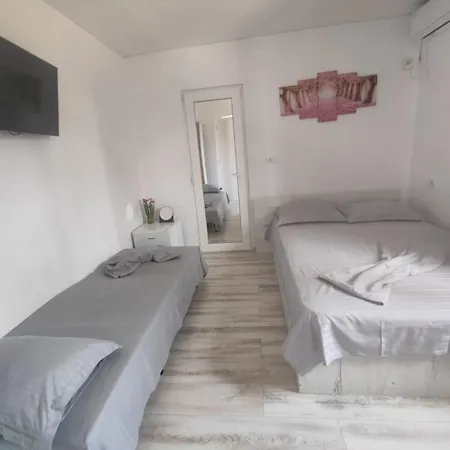 홈스테이 Casa Almarita *